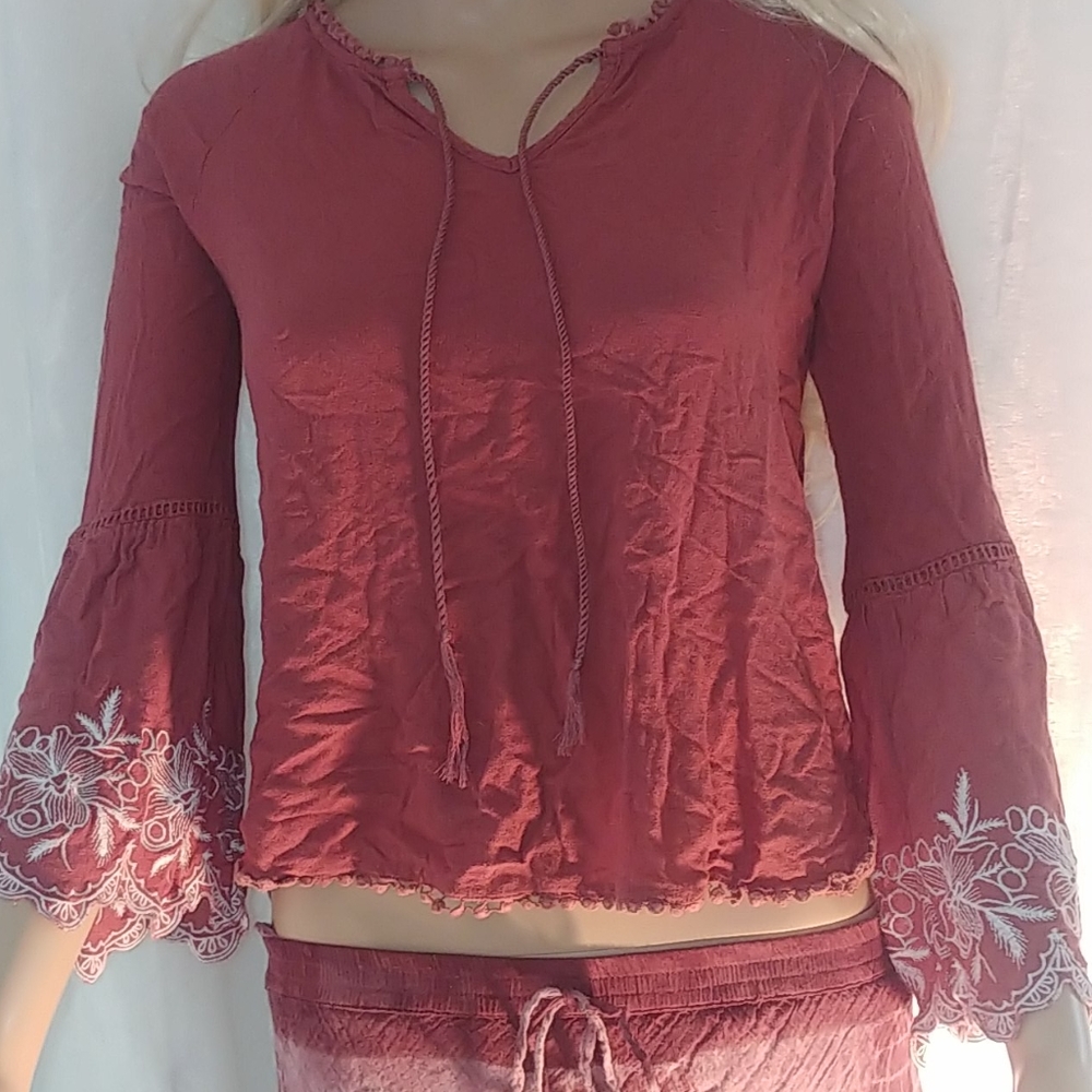 Charlotte Russe BOHO sleeved